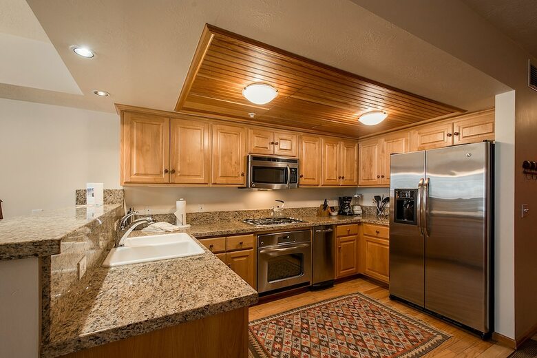 The Caledonian By All Seasons Resort Lodging