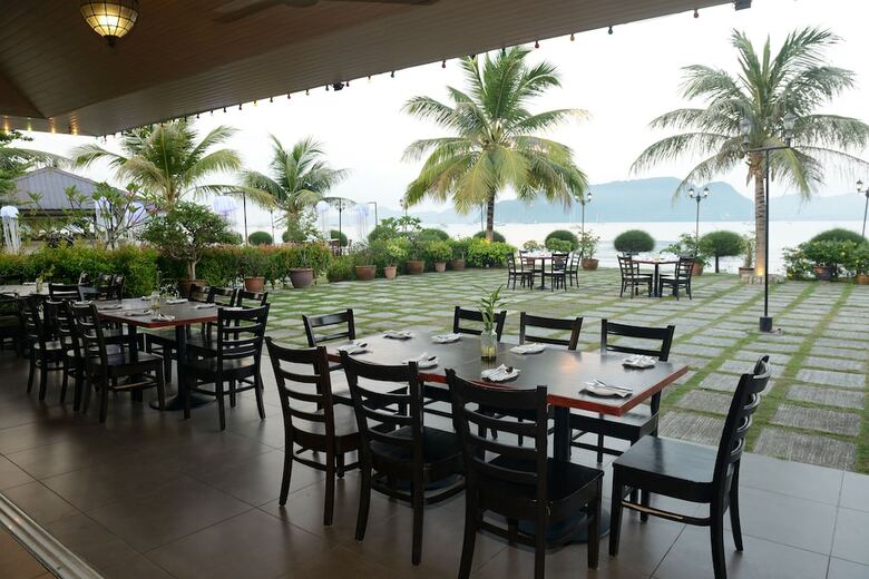 Hotel Bella Vista Waterfront Resort