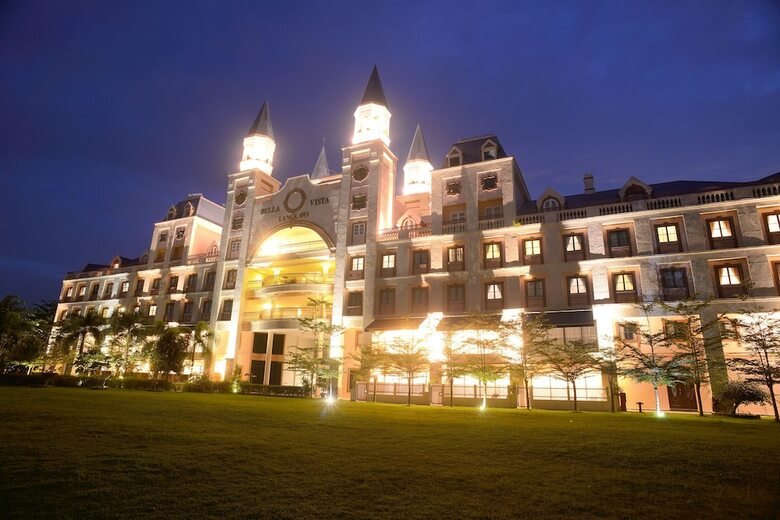 Hotel Bella Vista Waterfront Resort