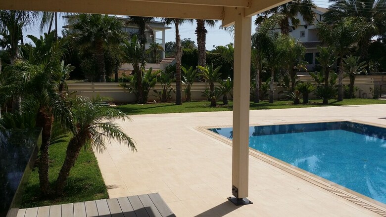 Noufaro Luxury Villa