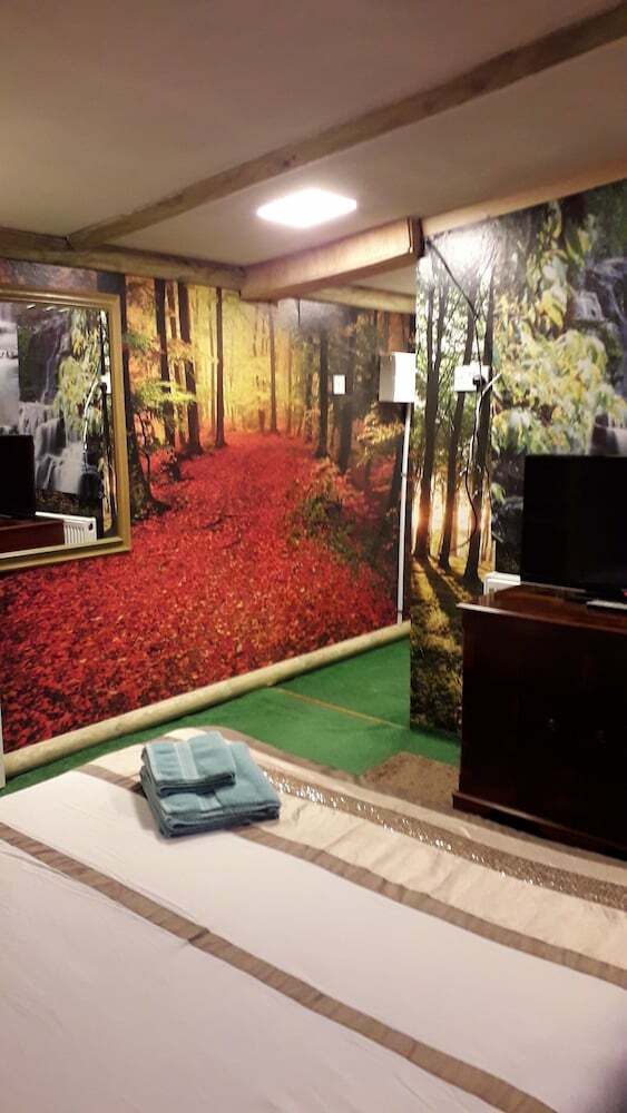 Hotel Elm House Accommodation