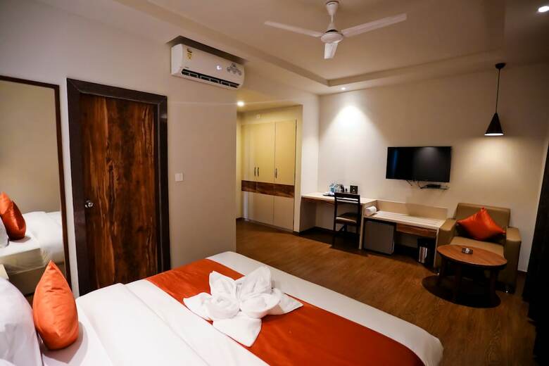 Hotel Amara Grand