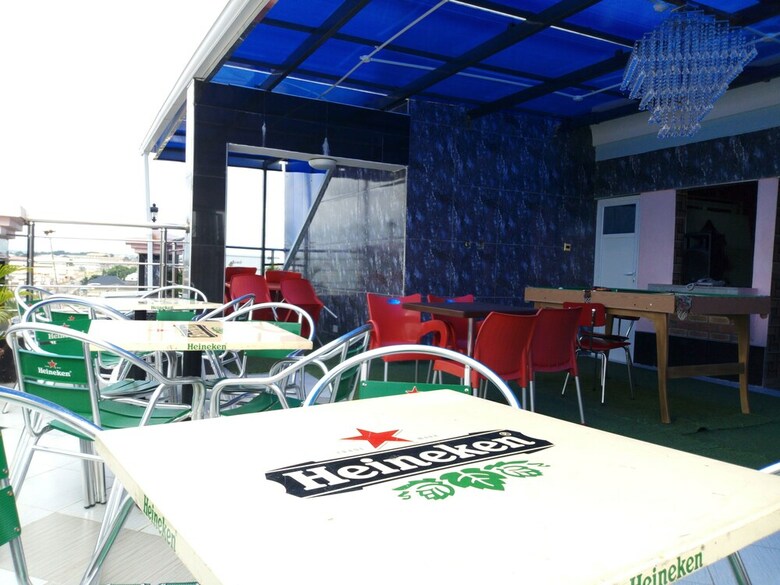 Hotel Euro Lounge And Suites