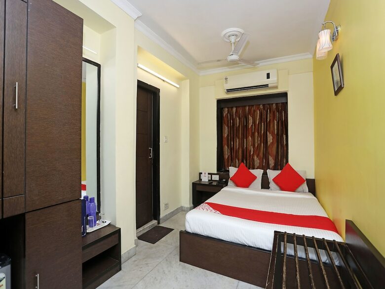 Oyo 15258 Hotel Arya International