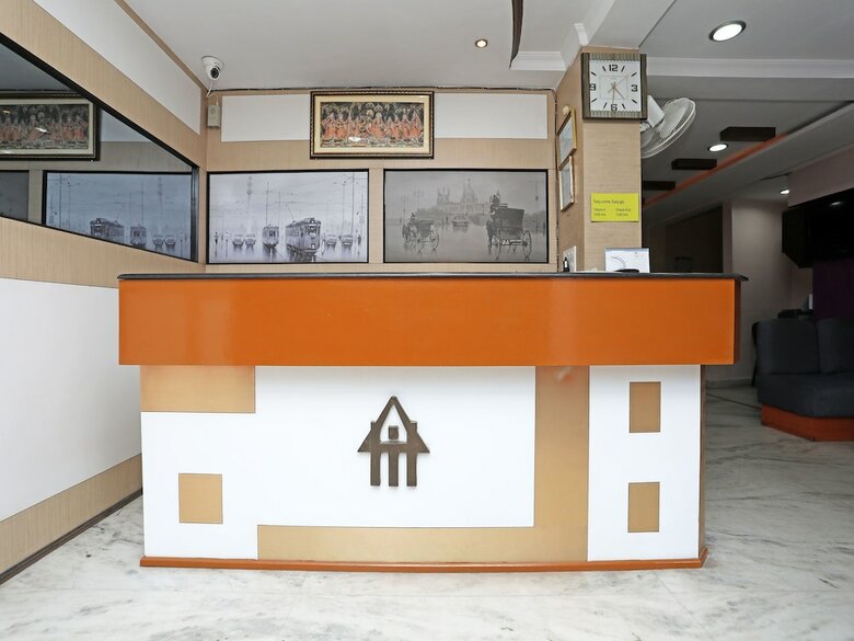 Oyo 15258 Hotel Arya International