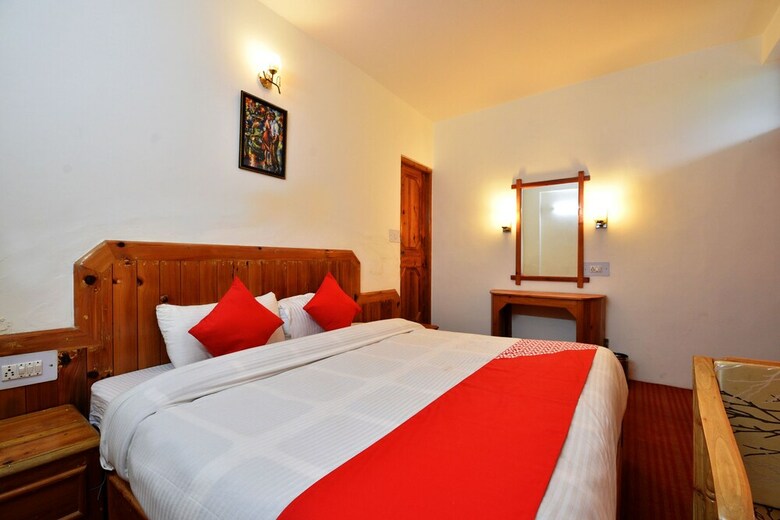 Oyo 14393 Hotel Akash Hills