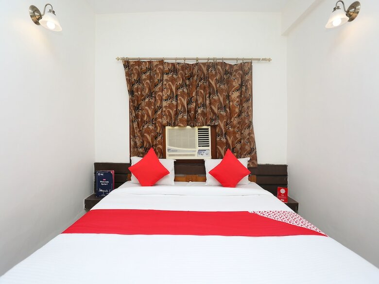 Hotel Oyo 14577 Vijay Palace
