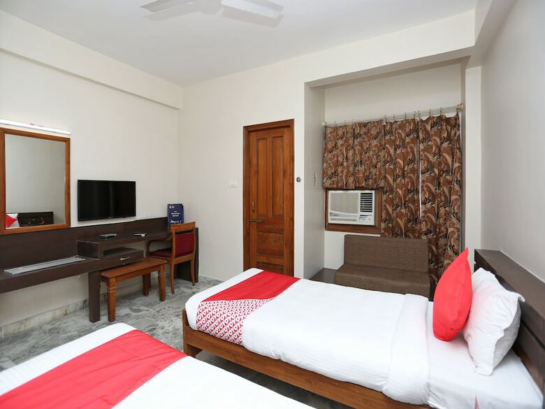 Hotel Oyo 14577 Vijay Palace