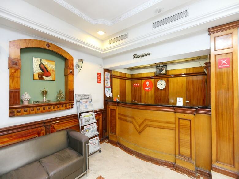 Oyo 15101 Hotel Royal Paris