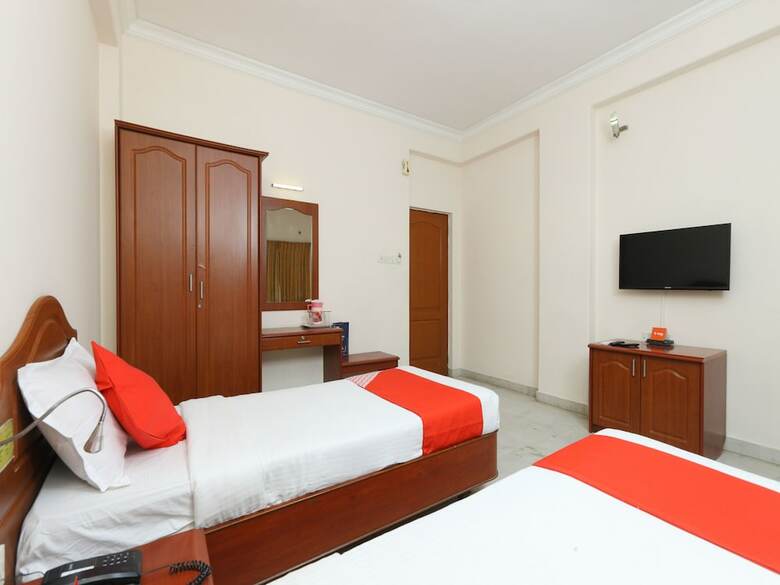Oyo 15101 Hotel Royal Paris