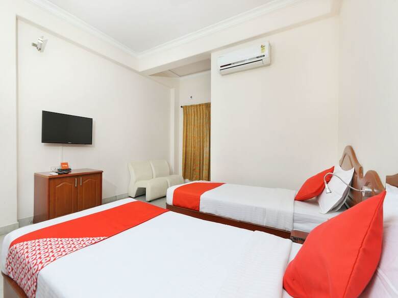 Oyo 15101 Hotel Royal Paris