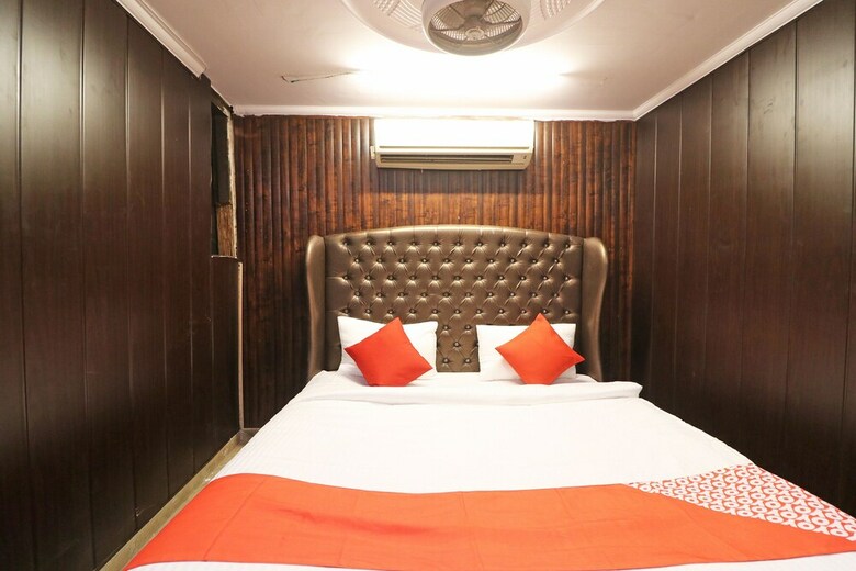 Oyo 15763 Hotel Grand Inn