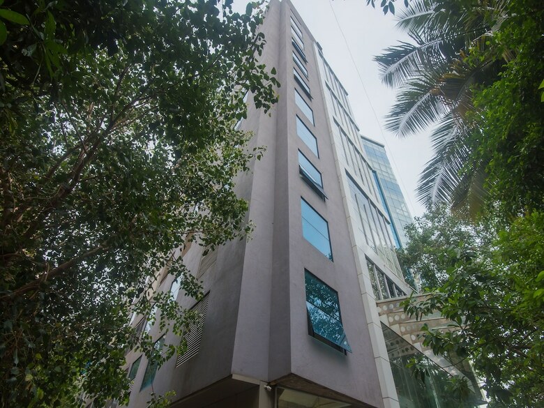 Oyo 16001 Hotel Gk Residency