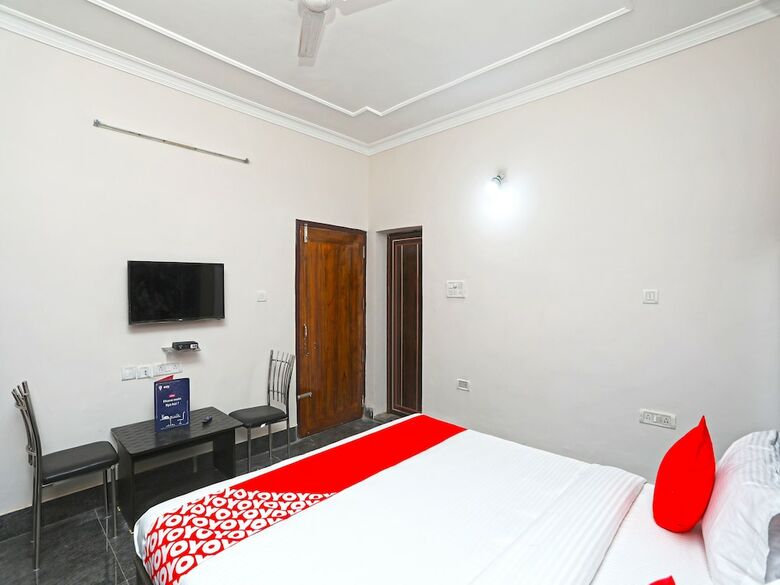 Hotel Oyo 14988 Regal Stays