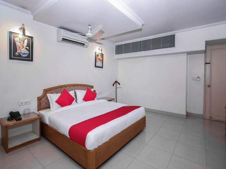 Oyo 15359 Hotel Kanchandeep