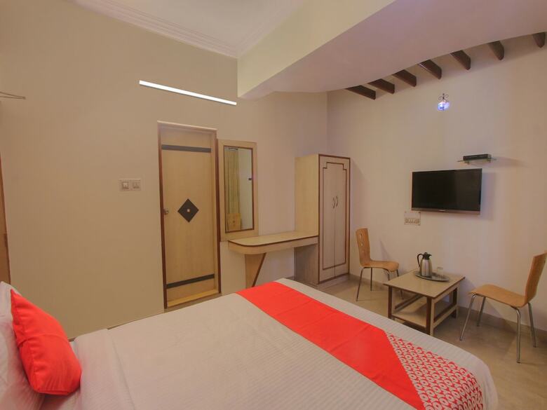 Hotel Oyo 16107 Rigel Residency