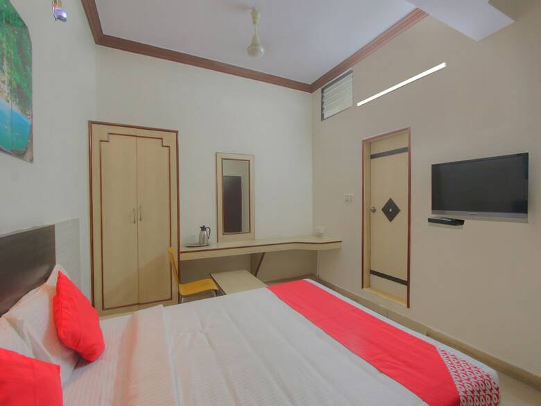 Hotel Oyo 16107 Rigel Residency