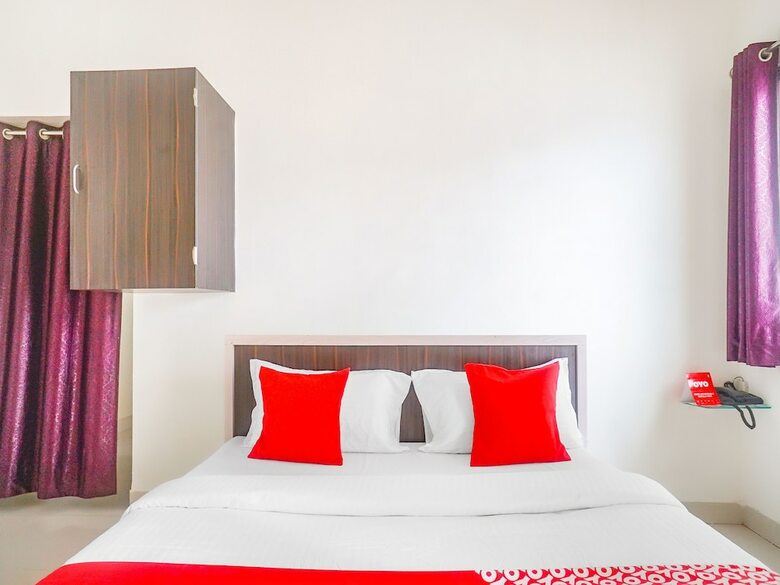 Oyo 14747 Hotel Prathik