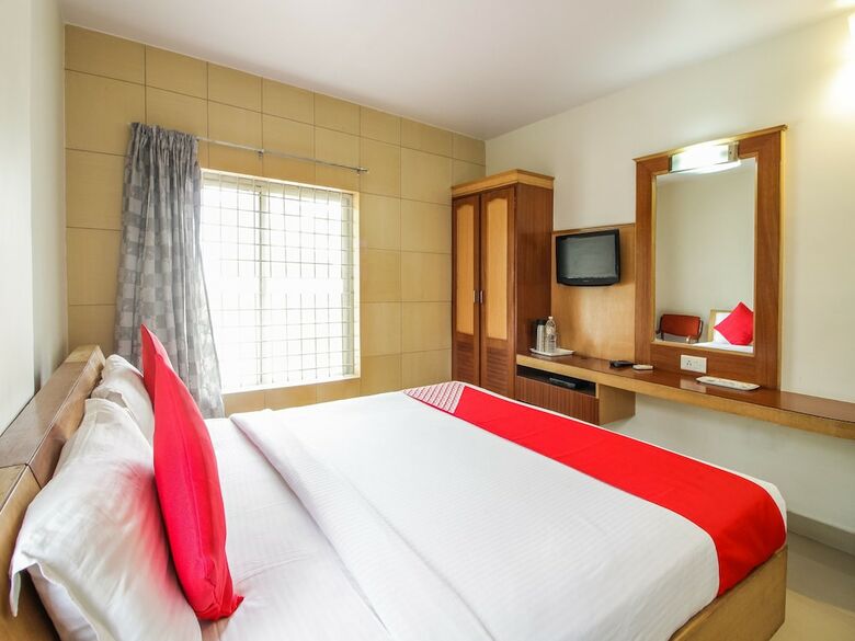 Oyo 1633 Hotel White Parrot