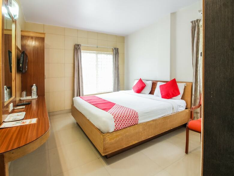 Oyo 1633 Hotel White Parrot