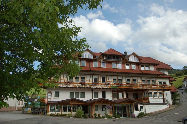 Apartamentos Kurparkhotel Fai�t