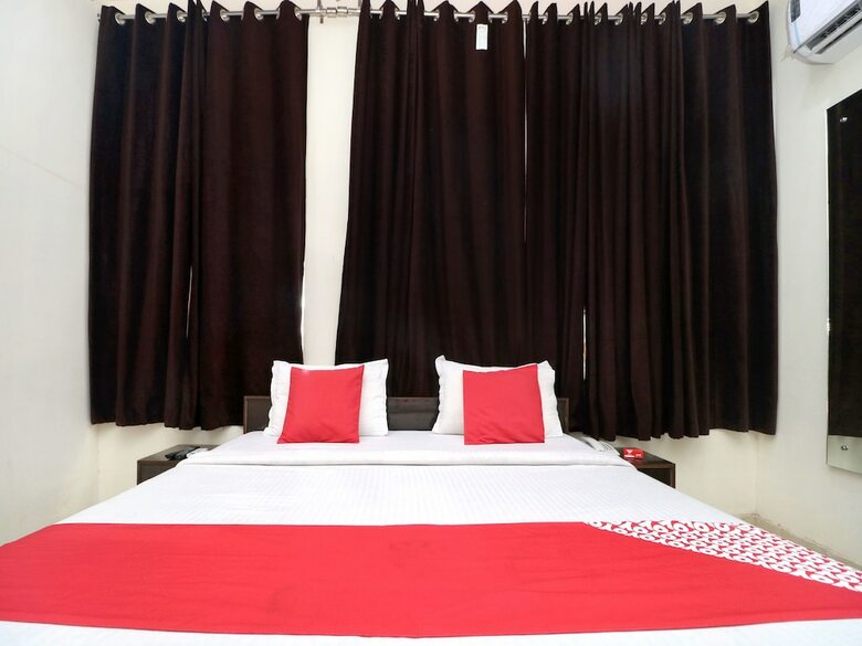 Oyo 16694 Hotel Kb Square