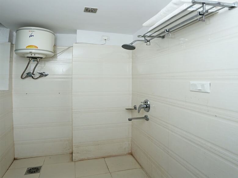 Oyo 16550 Hotel Kenil Star