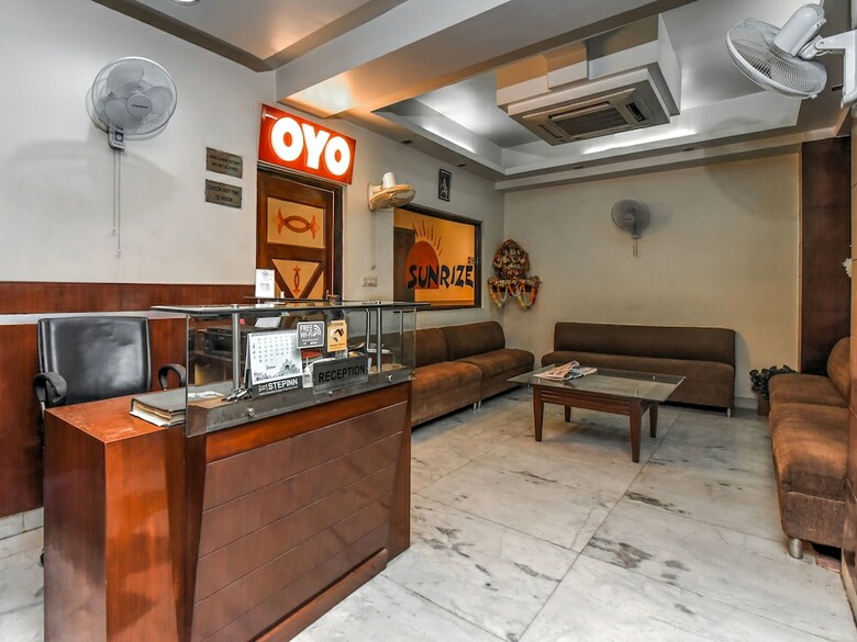 Oyo 16933 Hotel Sunrize