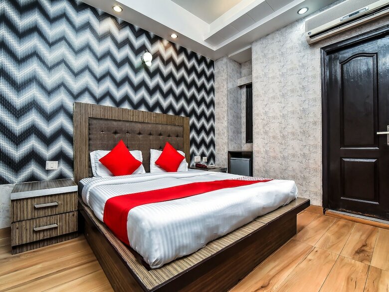 Oyo 16933 Hotel Sunrize