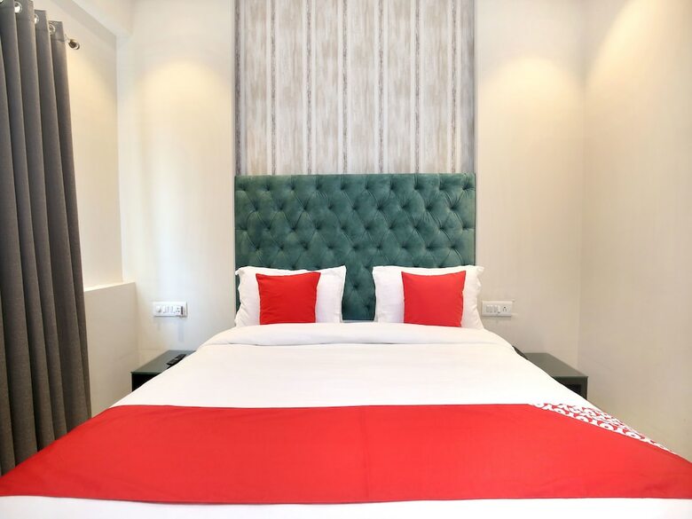 Oyo 17084 Hotel Grand Orchid