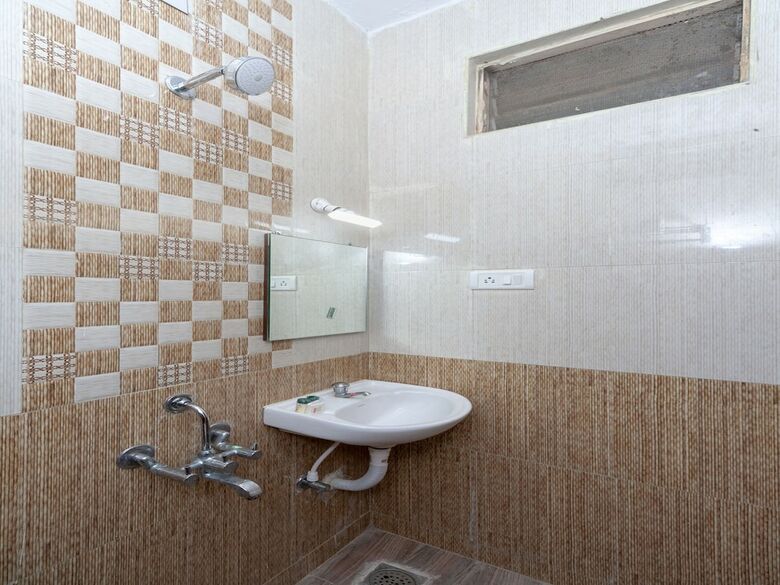 Apartamentos Oyo 16596 Akash Inn Elite