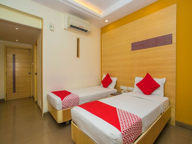 Hotel Oyo 16557 Sri Krishna International