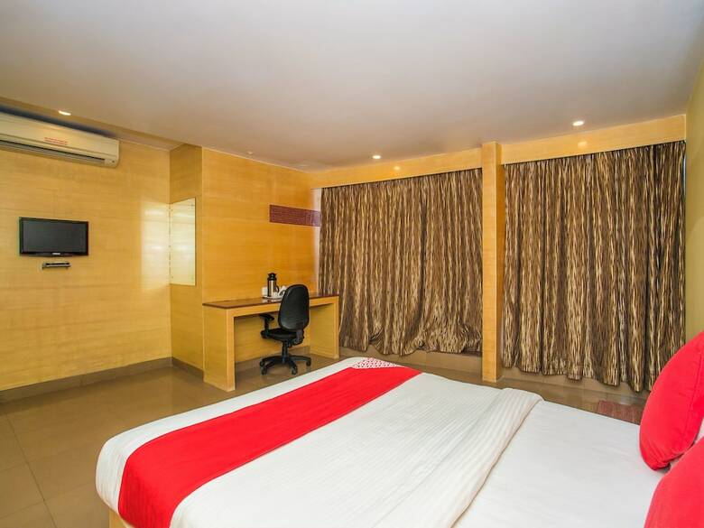 Hotel Oyo 16557 Sri Krishna International