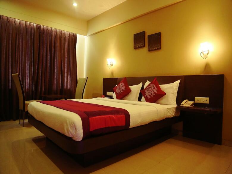 Oyo 1349 Hotel Solitaire