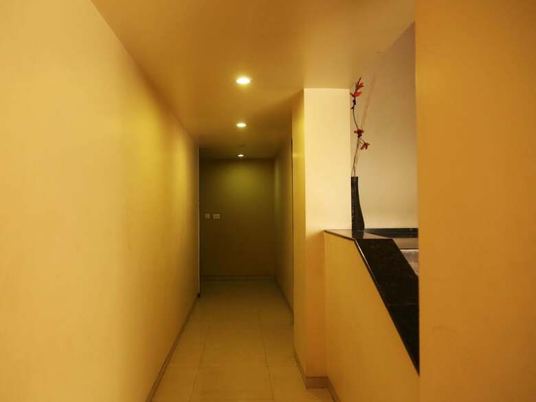 Oyo 1349 Hotel Solitaire