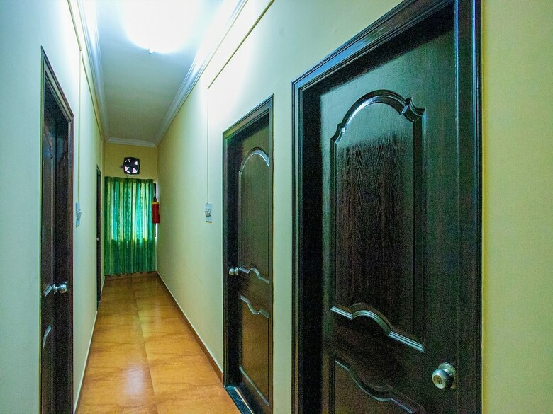 Hotel Oyo 16661 E Foods