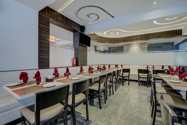 Hotel Edition O 30007 Crown Inn Panvel