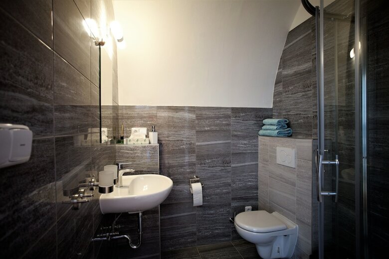 Bed & Breakfast Penzion A Restaurace U Pidly