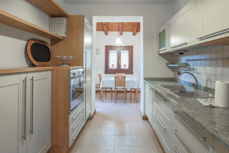 Bucolica Villa In The Trieste Karst, 6 Guests
