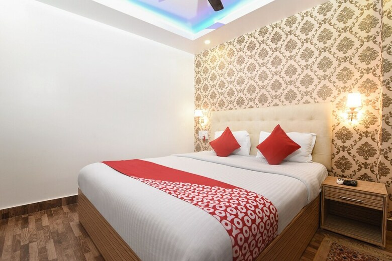 Hotel Oyo 15244 Ryan Residency