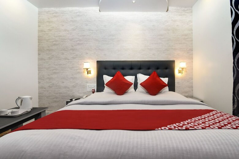 Hotel Oyo 15244 Ryan Residency
