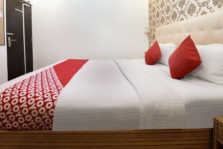 Hotel Oyo 15244 Ryan Residency