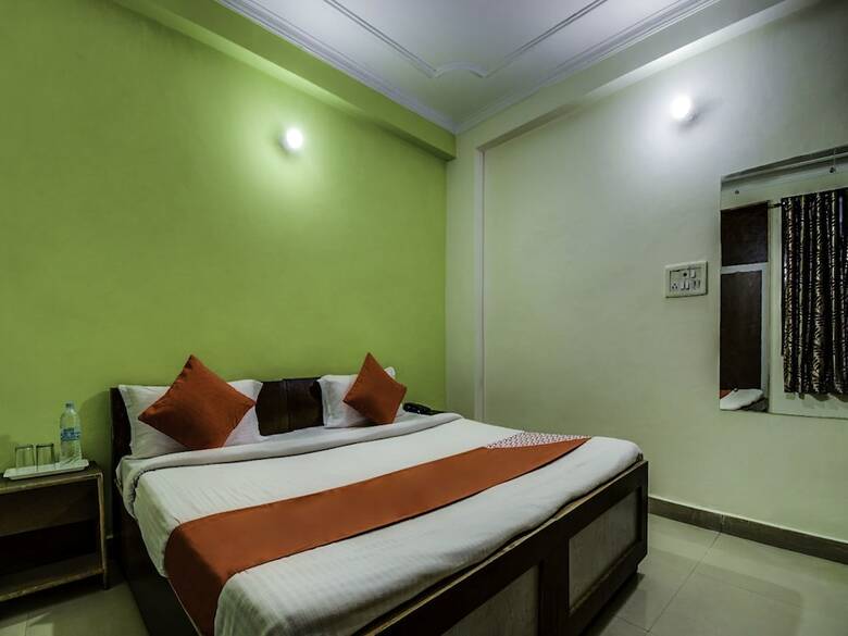 Hotel Oyo 16993 Royal Blue