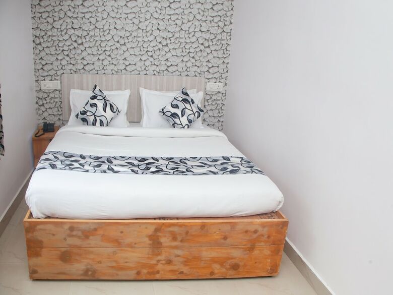 Hotel Oyo 17079 Green Valley Homes