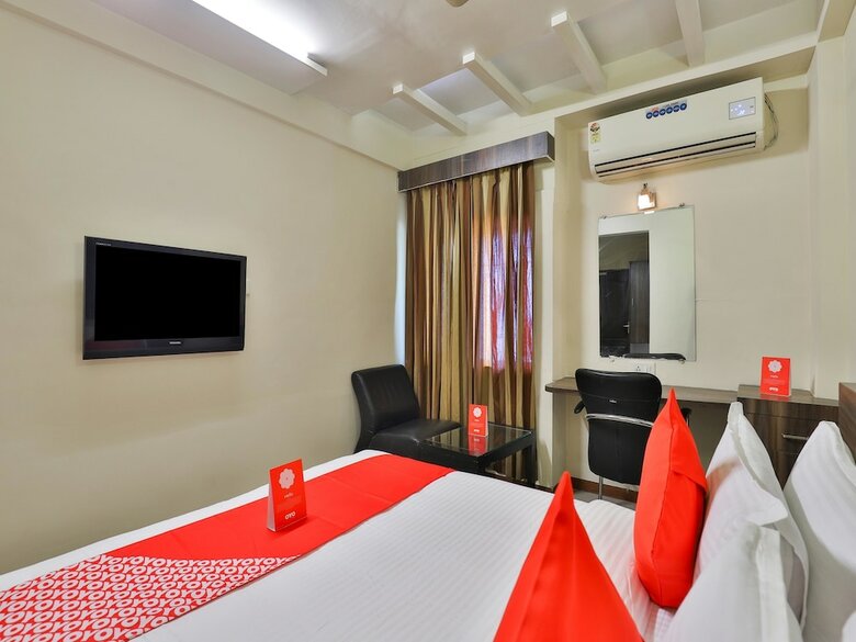 Hotel Oyo 16849 Arya Corporate