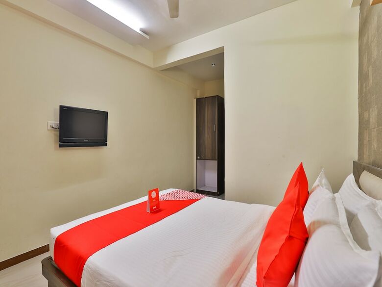 Hotel Oyo 16849 Arya Corporate