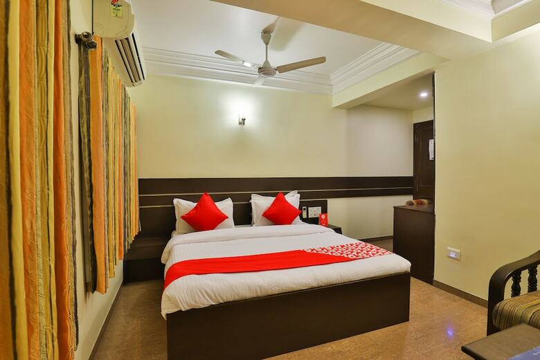 Oyo 17117 Hotel Rainbow