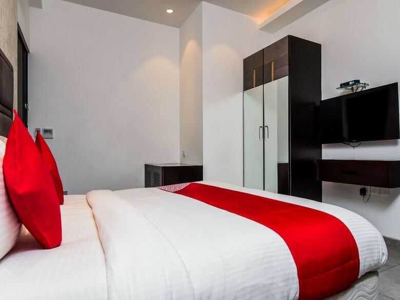 Hotel Edition O 30008 Pitampura