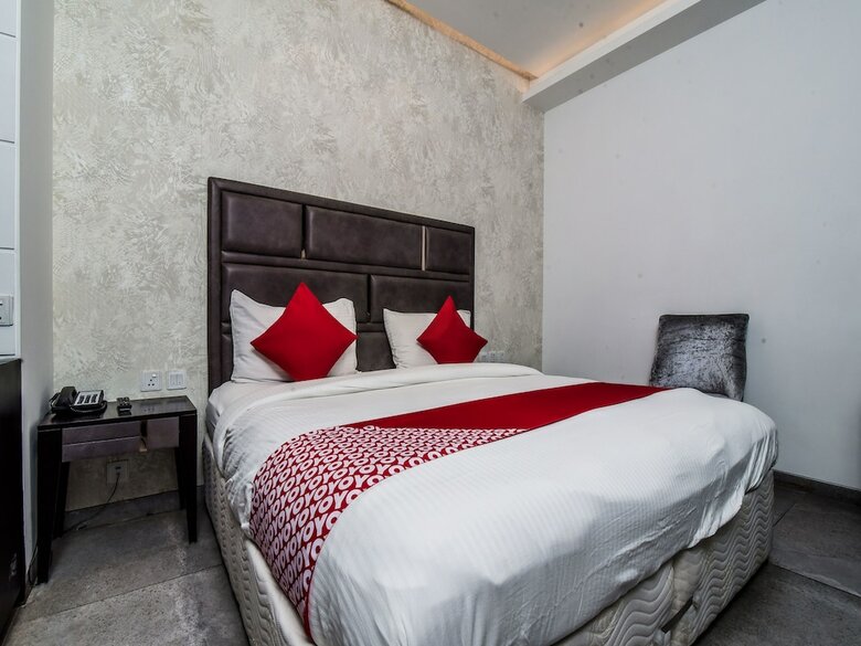 Hotel Edition O 30008 Pitampura