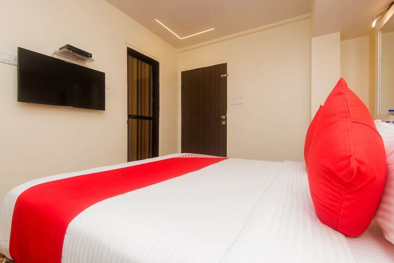 Hotel Oyo 17371 Platinum Inn